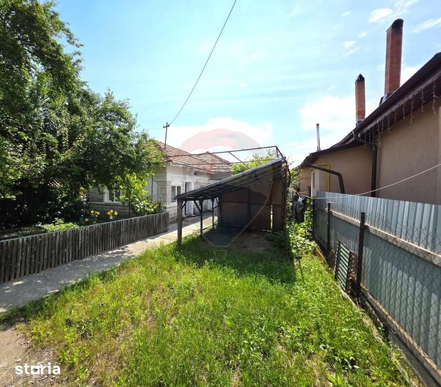 Casă cu 4 camere cu Teren 1254 Mp în Mărăcineni
