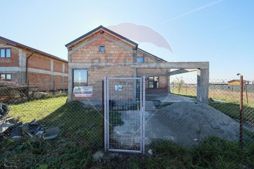 Casă cu 3 camere cu Teren 250 Mp în Bod