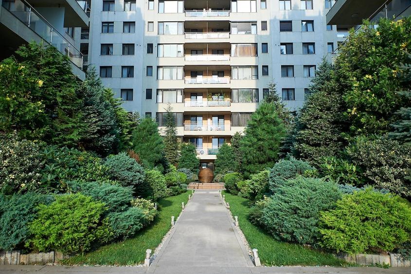 Apartament cu 2 camere semidecomandat, mobilat în Nord
