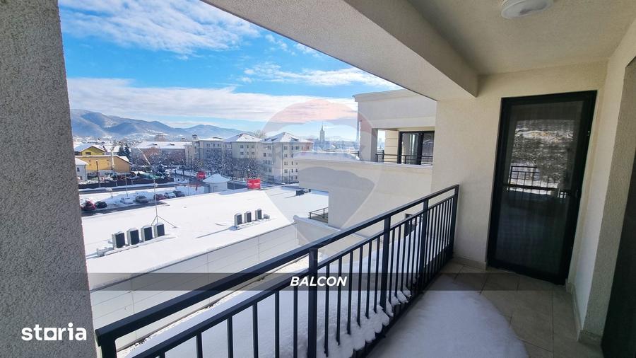 Apartament cu 3 camere decomandat în Valea Roșie