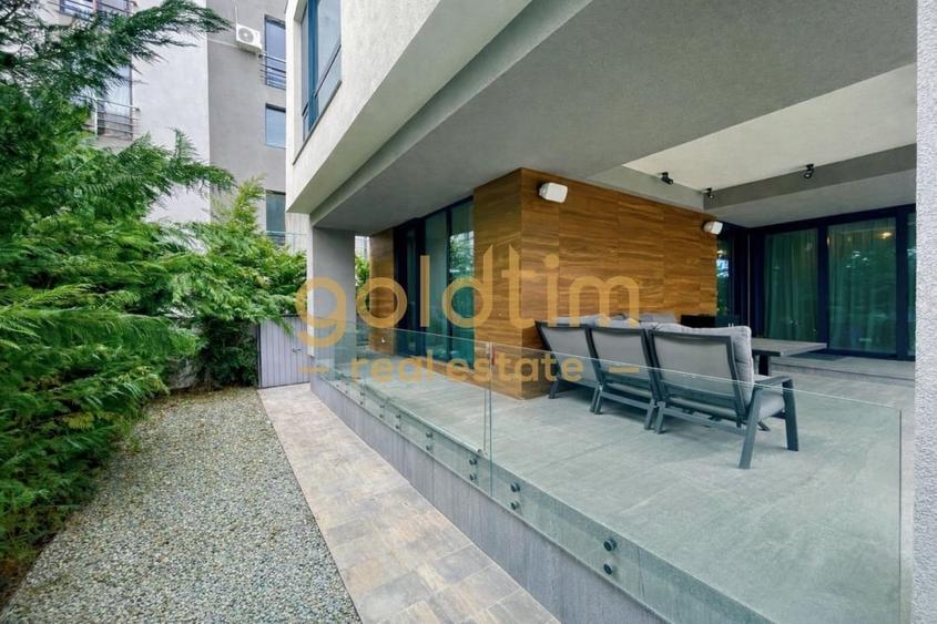 Casă individuală cu 8 camere decomandat cu Piscina în Pipera