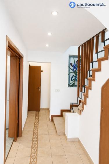 Casă individuală cu 4 camere cu Teren 300 Mp în Pipera