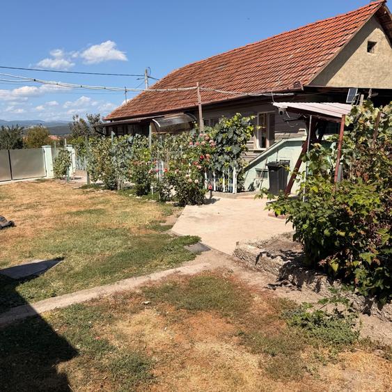 Casă cu 3 camere în Meșcreac