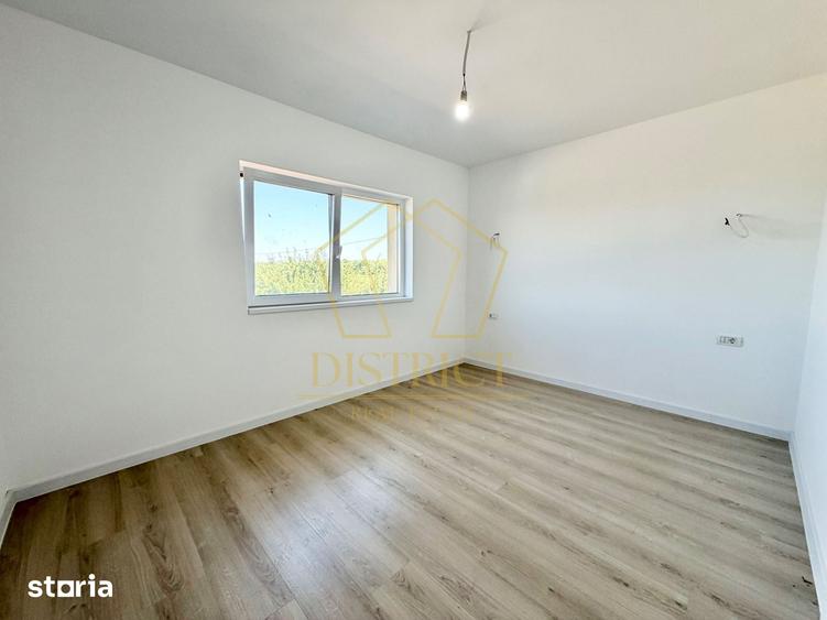 Casă cu 5 camere cu Teren 470 Mp în Ghiroda
