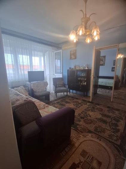 Apartament cu 2 camere semidecomandat, mobilat în Mazepa 1