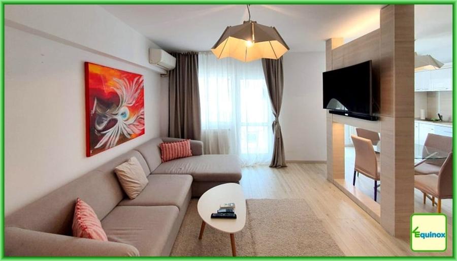 Apartament cu 3 camere decomandat în Republicii