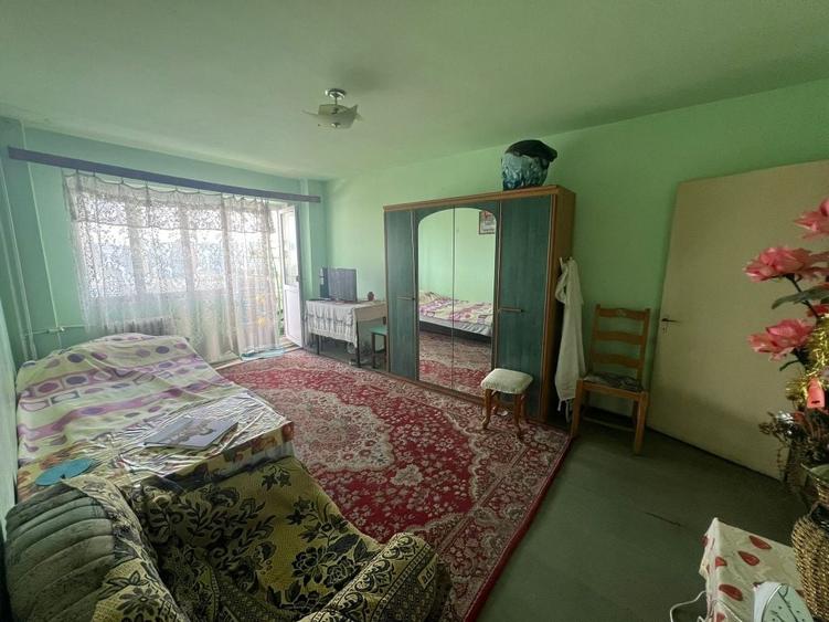 Apartament cu 3 camere decomandat în Militari