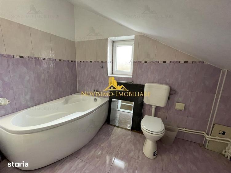 Casă cu 4 camere cu Teren 200 Mp în Central