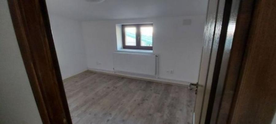 Casă cu 4 camere în Titulescu - 3