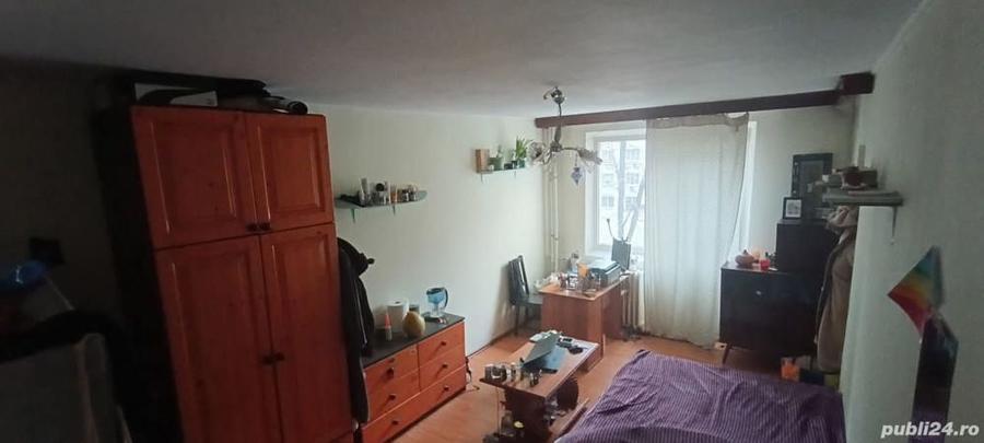 Apartament cu 3 camere decomandat în Fizicienilor