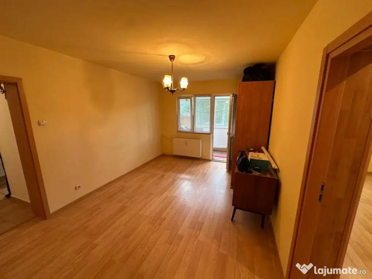 Apartament cu 2 camere semidecomandat în Nord