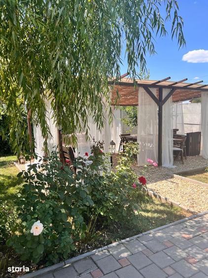 Casă cu 4 camere cu Teren 497 Mp în Berceni