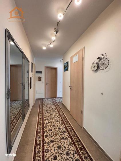 Apartament cu 3 camere decomandat, mobilat în Tractorul