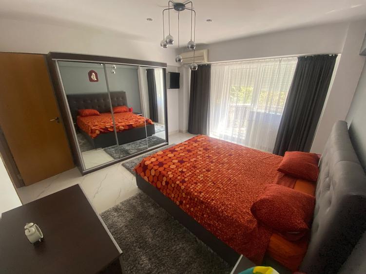 Apartament cu 3 camere decomandat, mobilat în Unirii