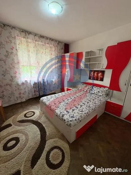 Apartament cu 4 camere semidecomandat în Calea Severinului