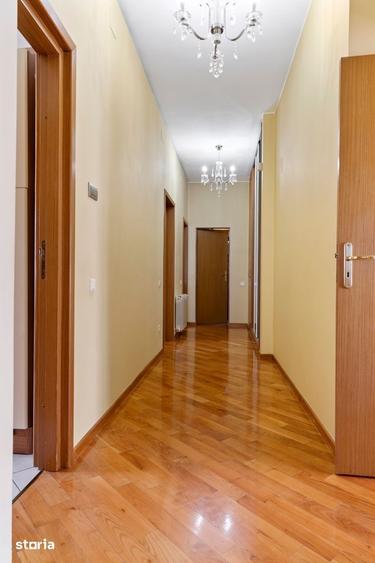 Casă cu 8 camere cu Teren 140 Mp în Dorobanți