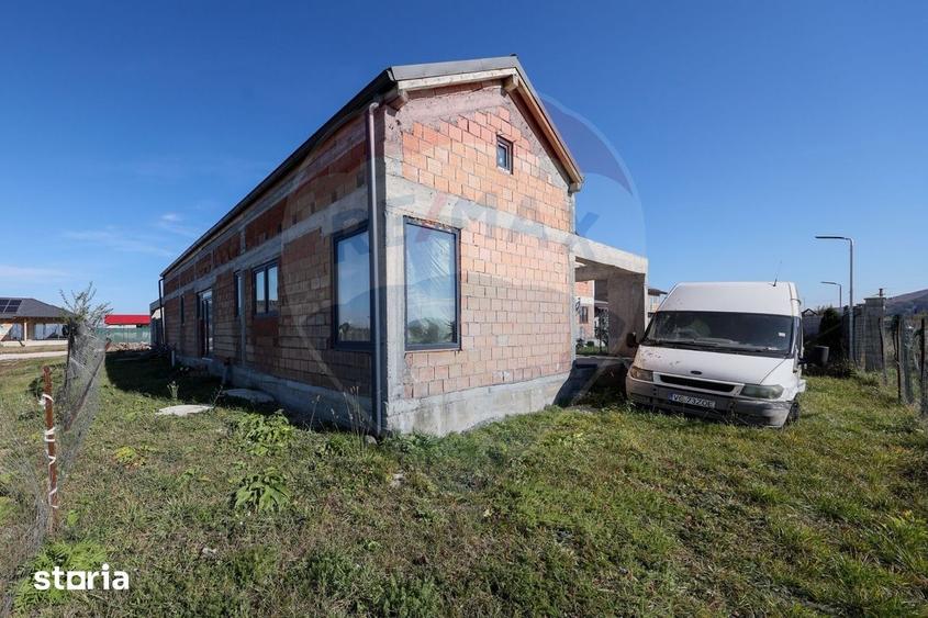 Casă cu 6 camere cu Teren 500 Mp în Bod