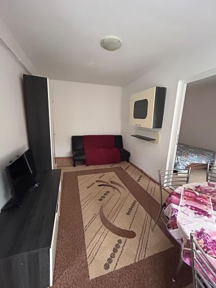 Apartament cu 2 camere semidecomandat în Dacia