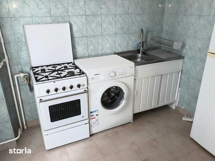 Garsonieră decomandată, mobilată în Tei