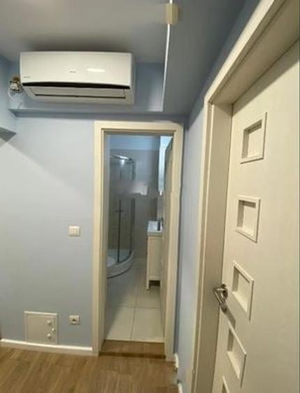 Apartament cu 3 camere decomandat în Titan