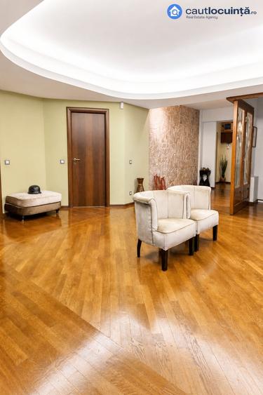 Apartament cu 4 camere, mobilat în Unirii