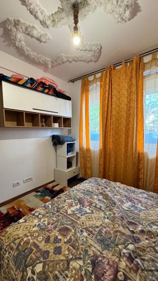 Apartament cu 2 camere nedecomandat în Girocului