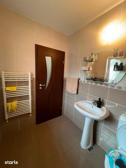 Casă cu 3 camere cu Teren 277 Mp în Cetate