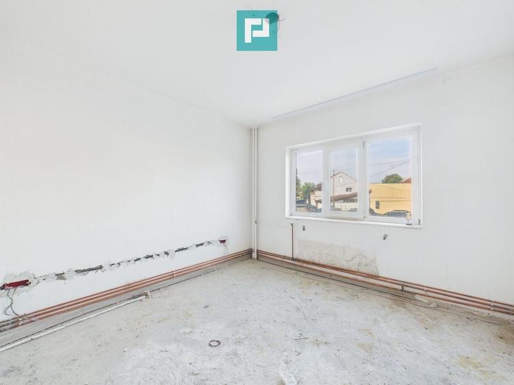 Apartament cu 3 camere decomandat în Aurel Vlaicu