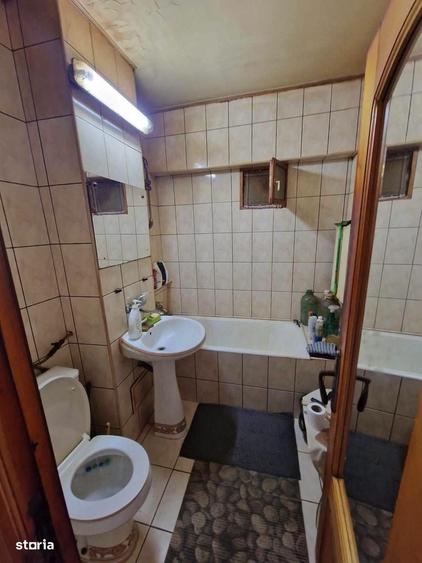 De vanzare apartament cu 4 camere decomandat, balcon, 2 bai , boxa - 4