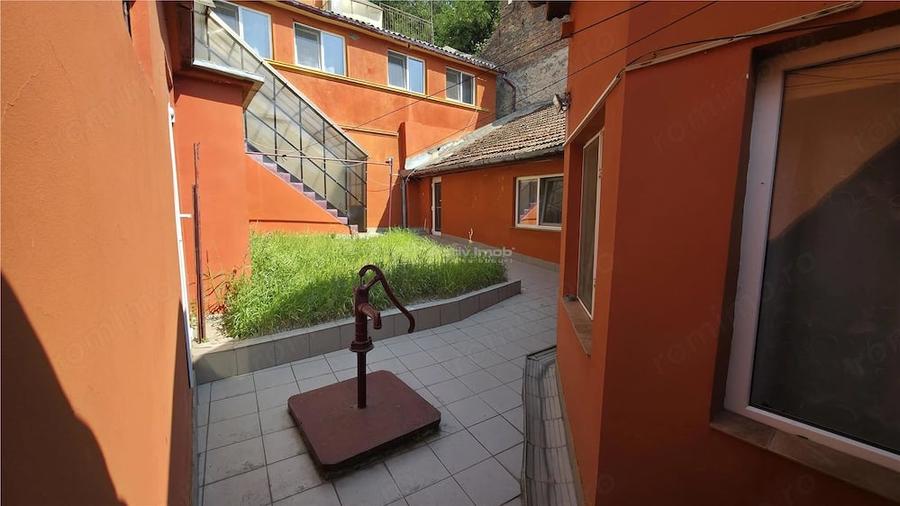 Oravita | Casa Rezidentiala | 7+ Camere | La Cheie | Posibilitate Credit - 15
