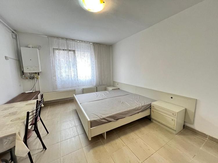 Garsonieră decomandată, mobilată în Dâmbul Rotund