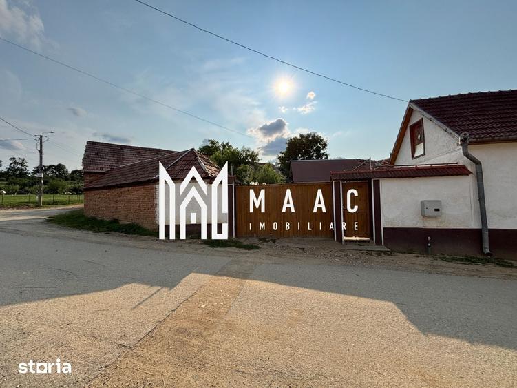 Casă cu 4 camere nedecomandat cu Teren 2700 Mp în Pianu