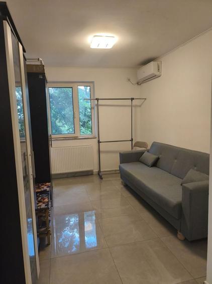 Garsoniera Cet renovata nou et 2/4 cu încălzire Radet și boiler - 5
