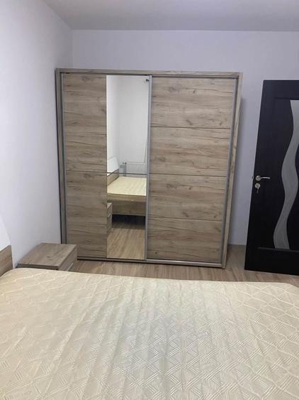 Apartament cu 2 camere semidecomandat în Dosu Bricii