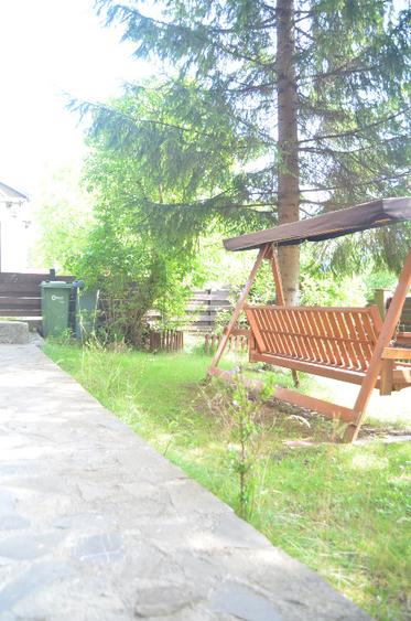 Casă individuală cu 5 camere cu Teren 500 Mp în Central