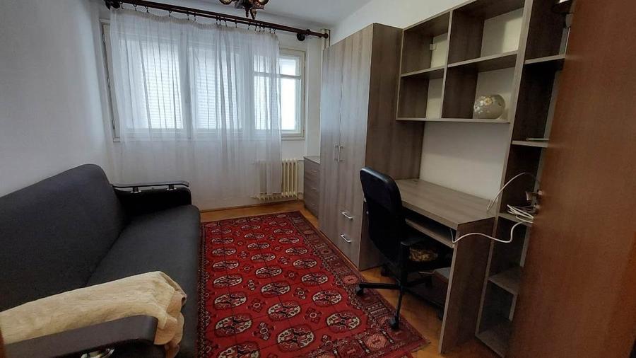 Apartament cu 3 camere semidecomandat, mobilat în Iancului