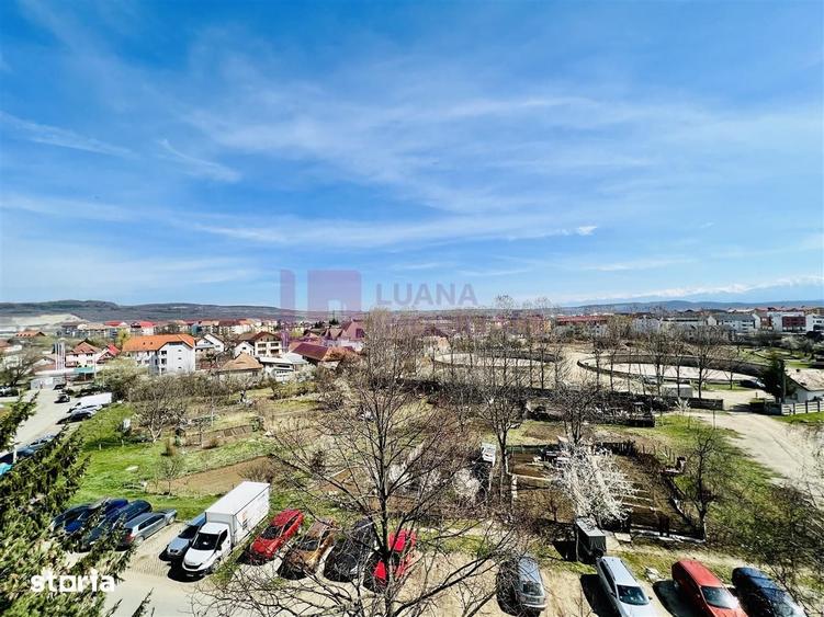 Apartament cu 3 camere în Vasile Aaron