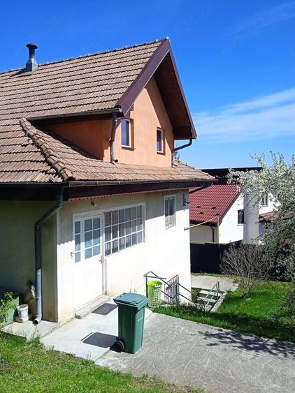 Casă cu 3 camere cu Teren 740 Mp în Măgura