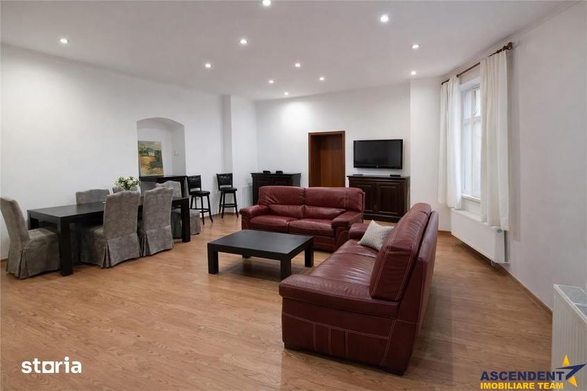 Apartament cu 4 camere, mobilat în Centrul Istoric