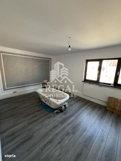 Apartament cu 2 camere decomandat în Rișca