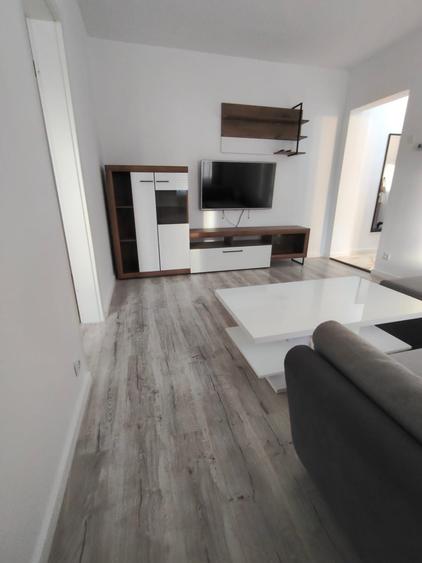 Inchiriez apartament 2 camere - 2