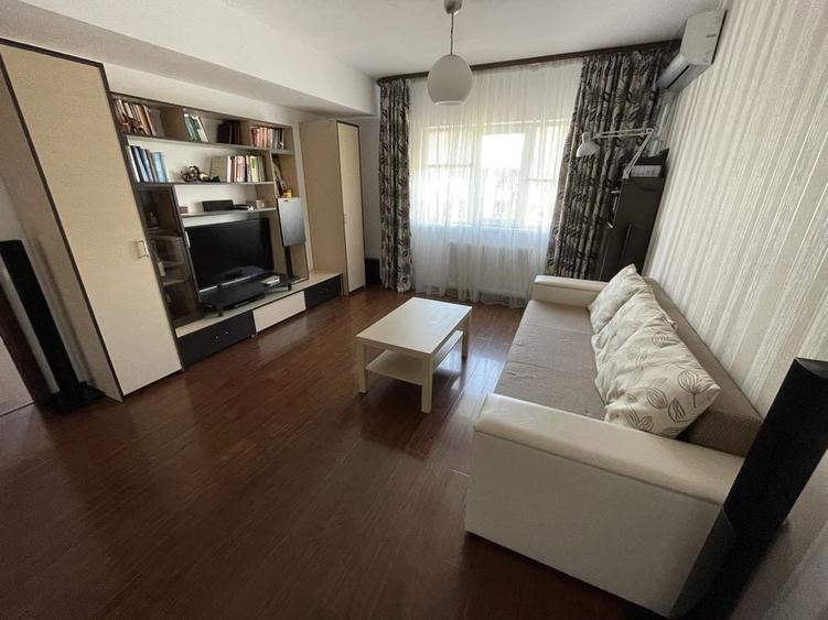 Apartament cu 2 camere semidecomandat în Central