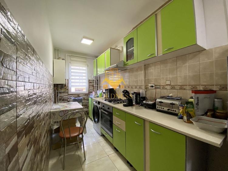 Apartament cu 2 camere semidecomandat, mobilat în Mănăștur