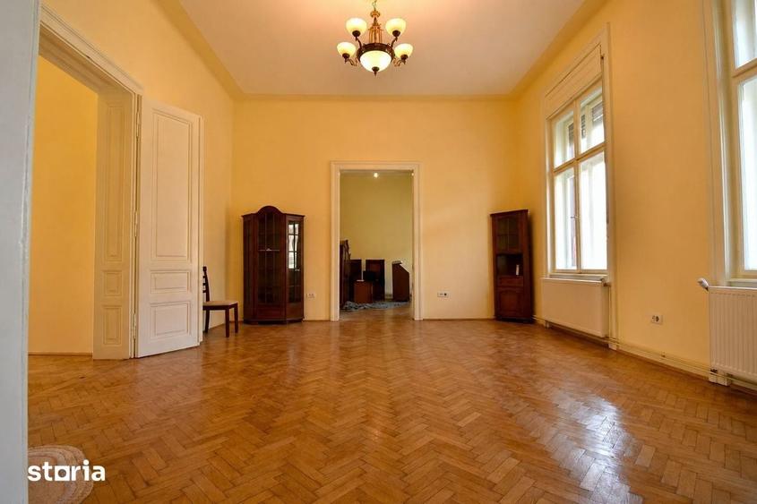 Apartament cu 3 camere în Centrul Civic