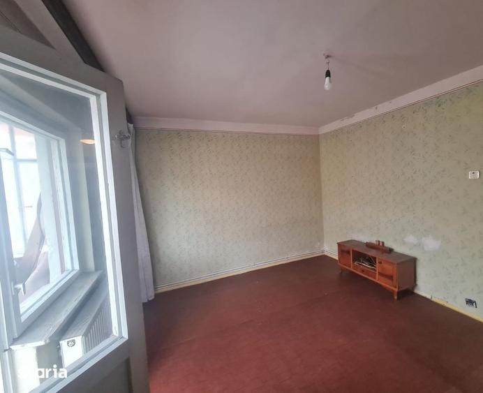 Apartament cu 2 camere semidecomandat în Dârste