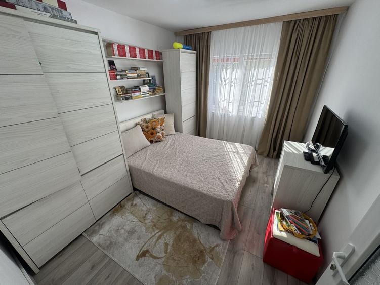 Apartament cu 3 camere decomandat, mobilat în Inel II