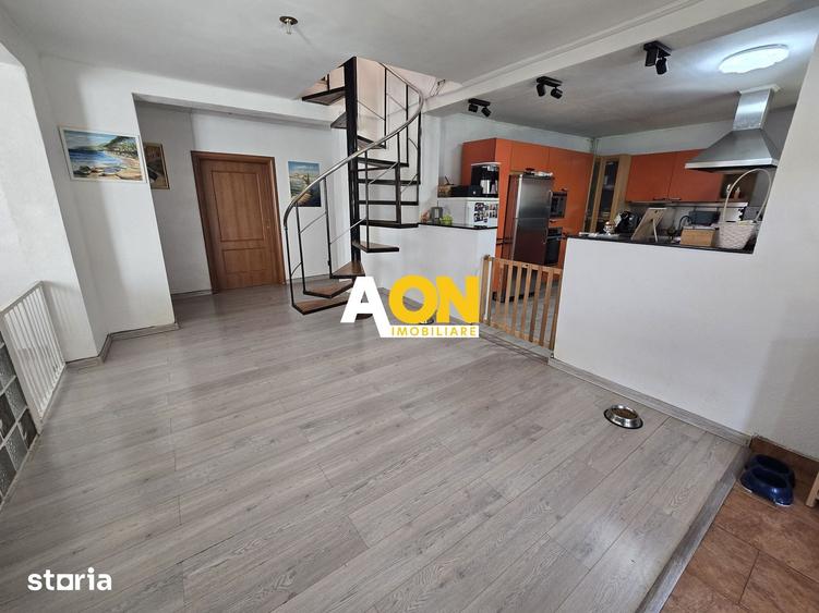 Casă cu 5 camere cu Teren 600 Mp în Central