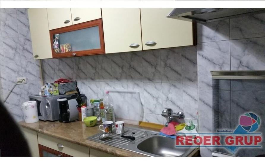 Apartament cu 3 camere semidecomandat în Nord