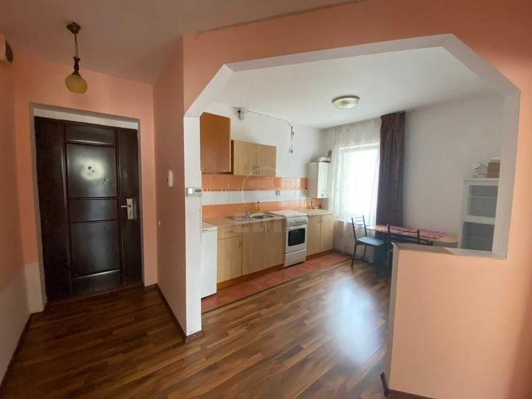 Apartament cu 2 camere decomandat în Florești
