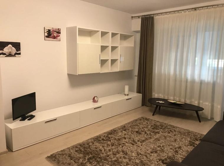 Garsonieră decomandată în Muncii